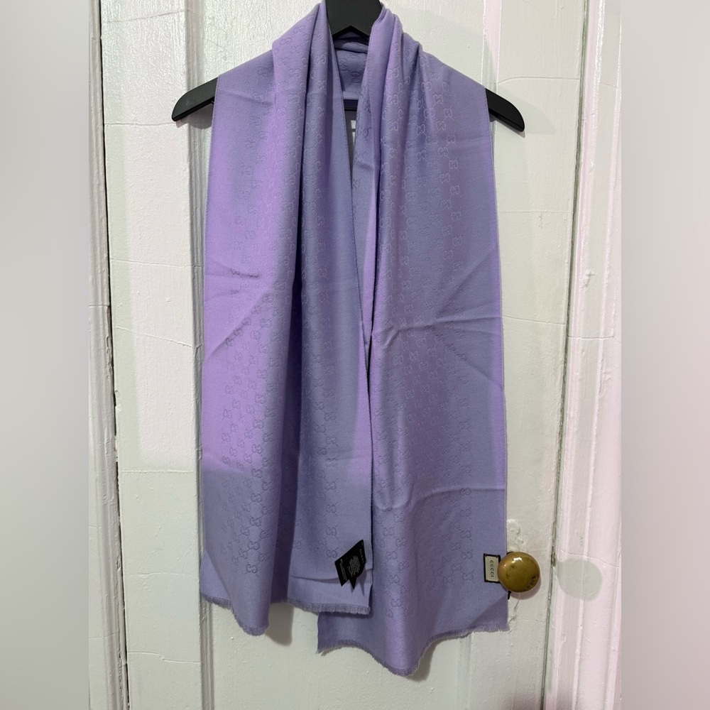 GUCCI LAVENDER CASHMERE SCARF